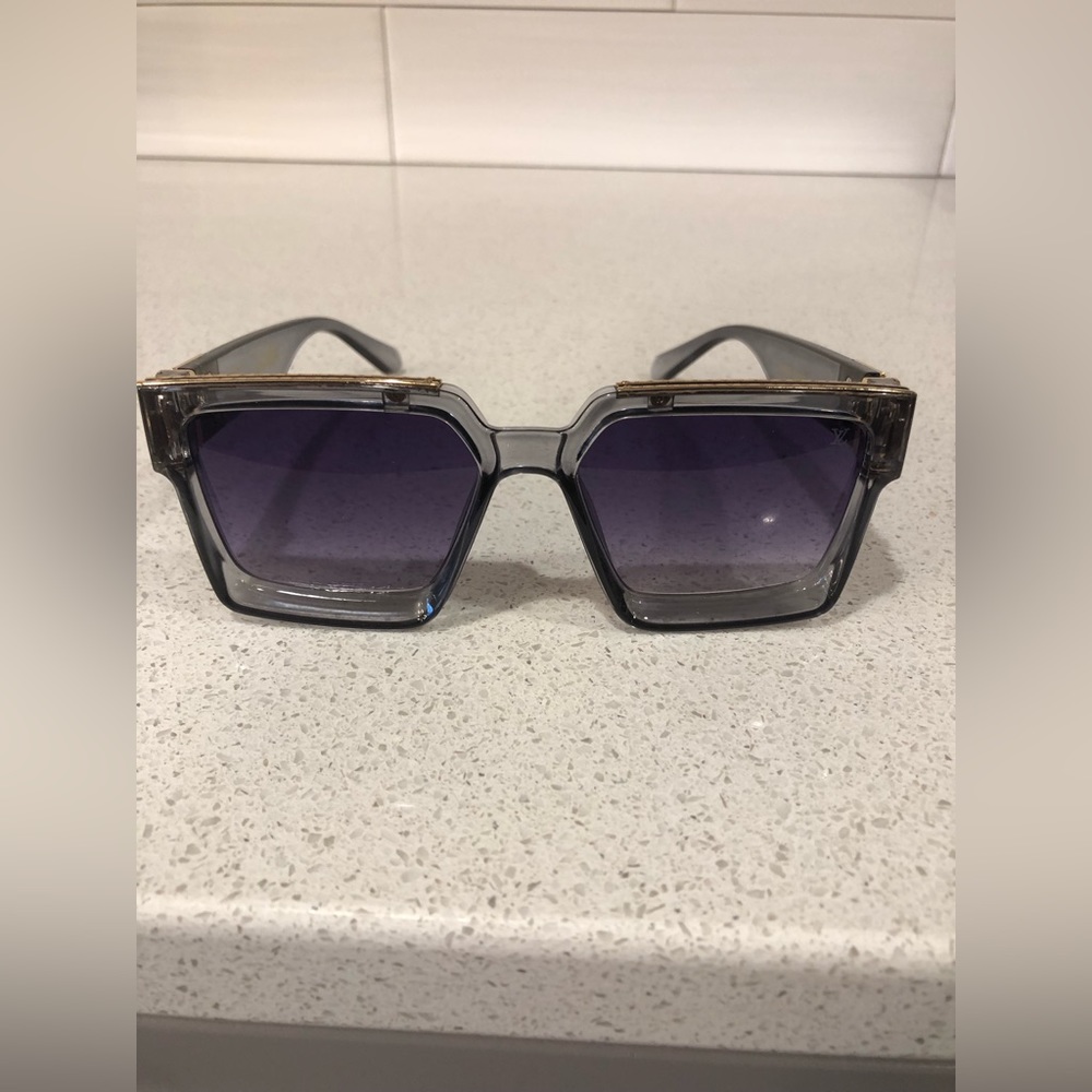 NWOT Grey Sunglasses